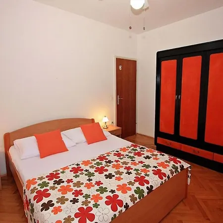 Neri - 200m From Sea * Supetar