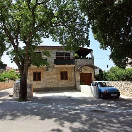 Apartment Neri - 200m From Sea Supetar